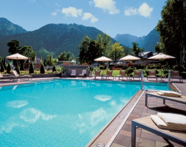 Innen- und Au�enpools