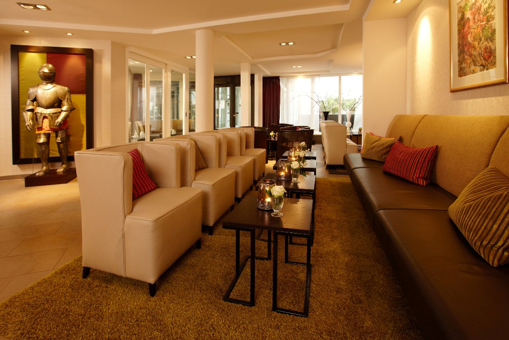 Ritter Lounge