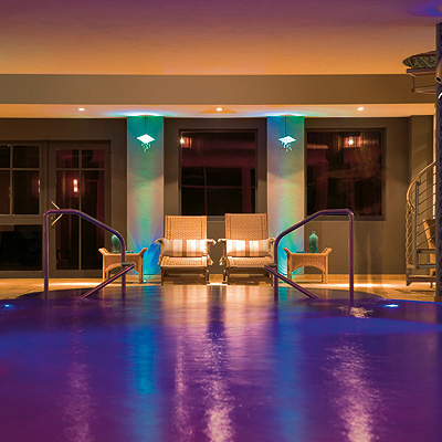 Pool mit Licht- & Klangeffekt